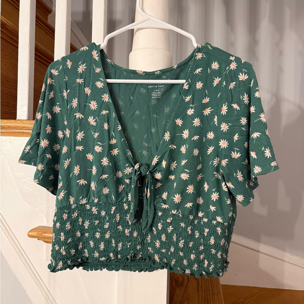 American Eagle Outfitters Green Floral Crop Top